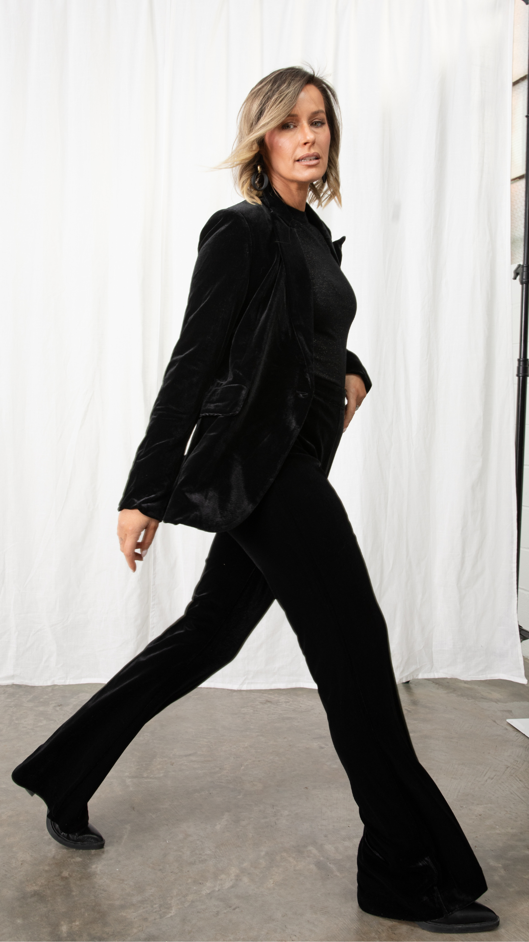 Alessandra Stretch Velvet Pants - Black