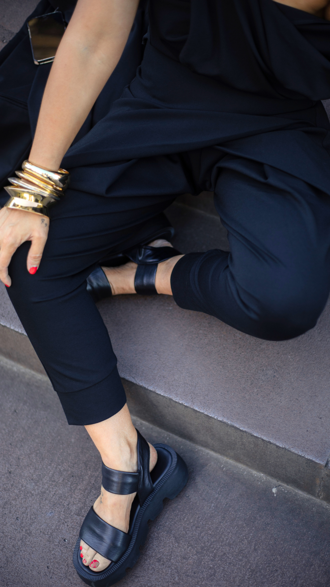 Charli Crossover Ponte Pants - Black