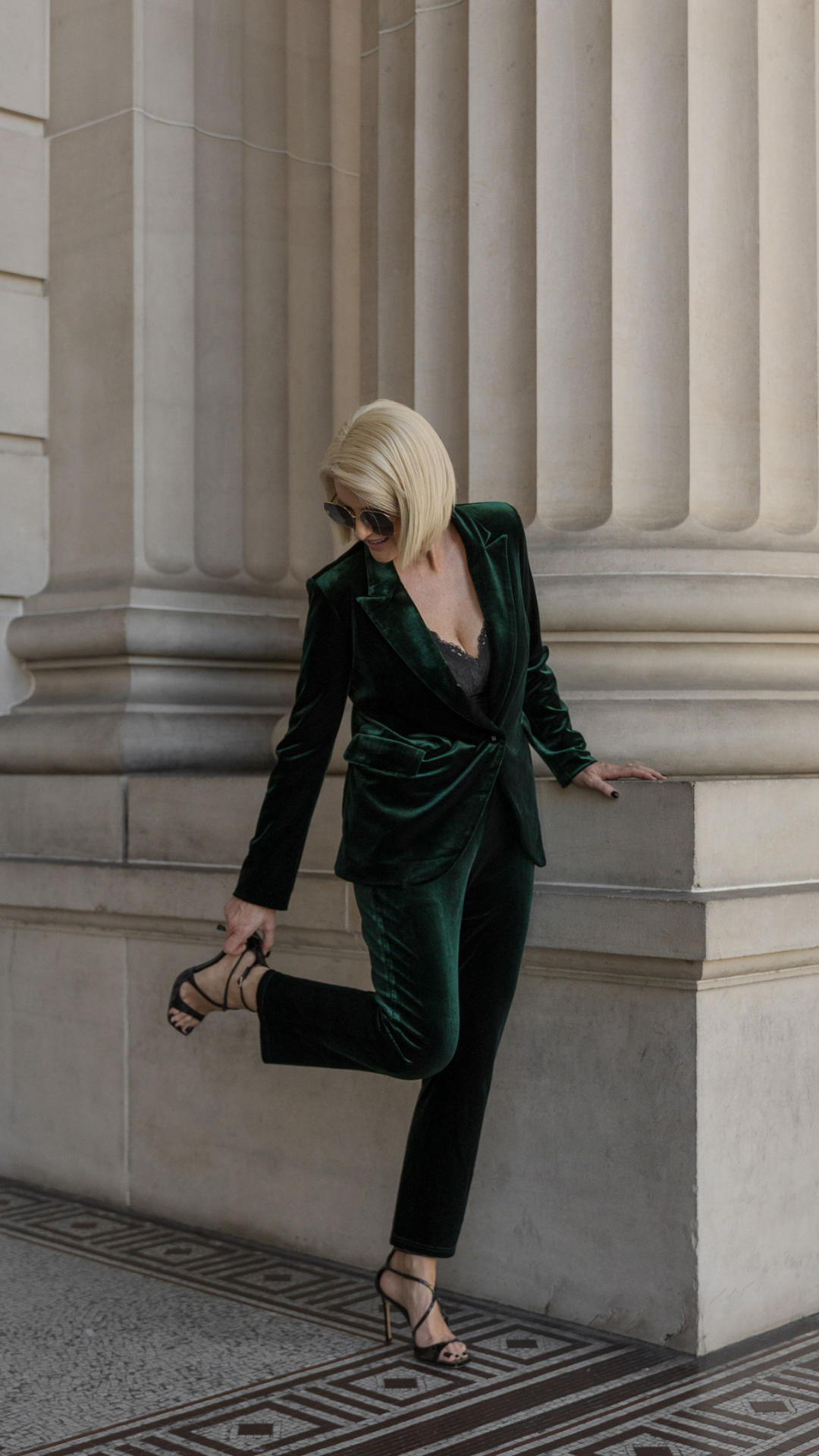 Alessandra Capri Stretch Velvet Pants - Emerald