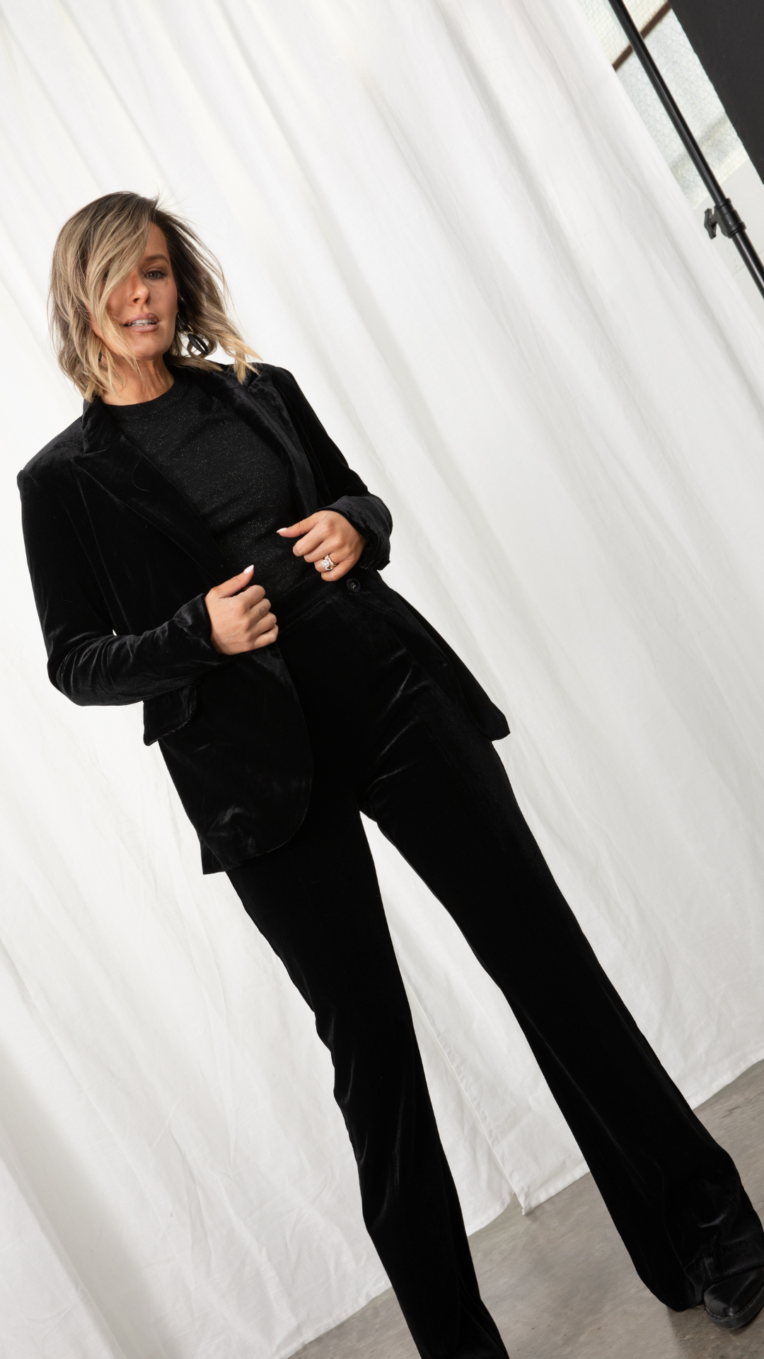Alessandra Stretch Velvet Pants - Black