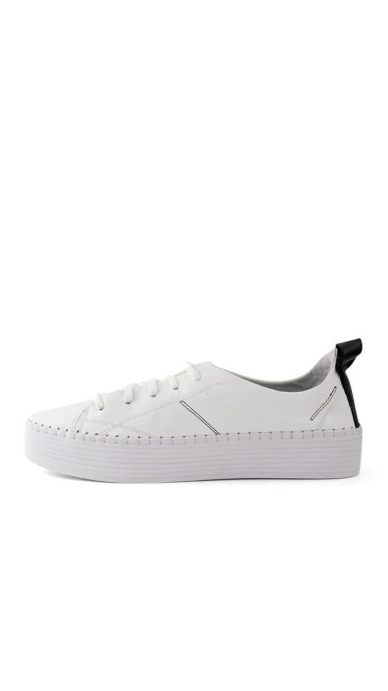 Bueno Sailor Sneaker - White/Black