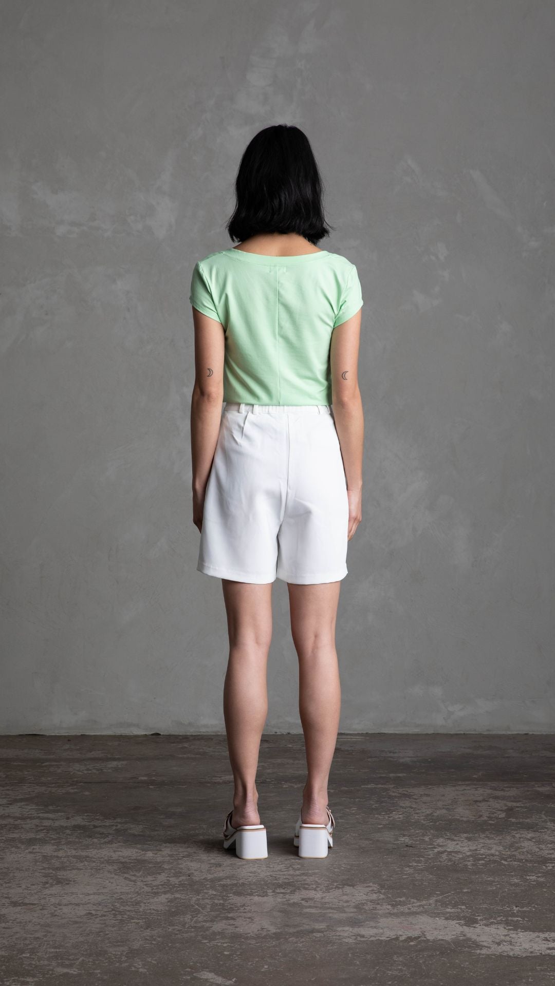 Preston V Neck Recycled Cotton/Bamboo Relaxed Tee - Green