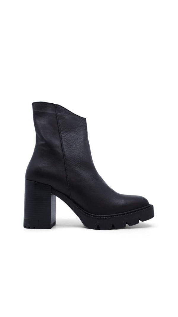 Bueno Lizzie Ankle Boot - Black